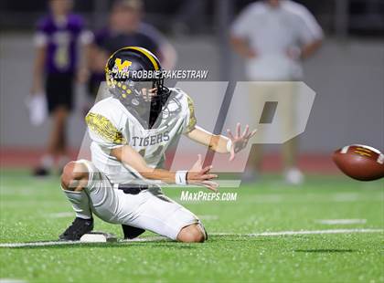Thumbnail 3 in Malakoff @ Eustace photogallery.