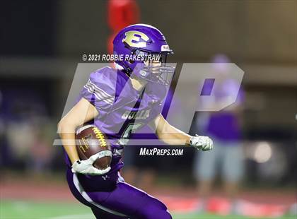Thumbnail 3 in Malakoff @ Eustace photogallery.