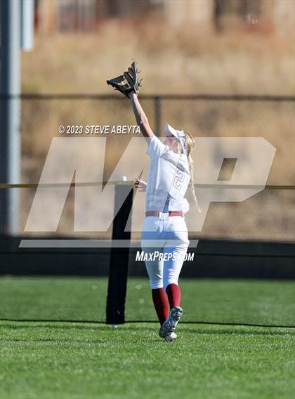 Thumbnail 2 in Fossil Ridge vs. Chatfield (CHSAA 5A Semifinal) photogallery.