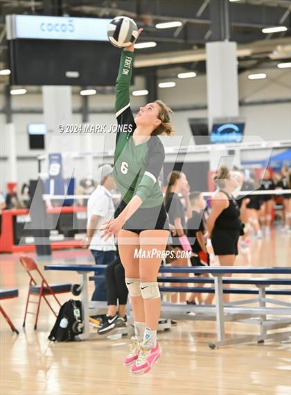 Thumbnail 2 in duPont Manual vs. Sunnyslope (Nike TOC Southwest) photogallery.