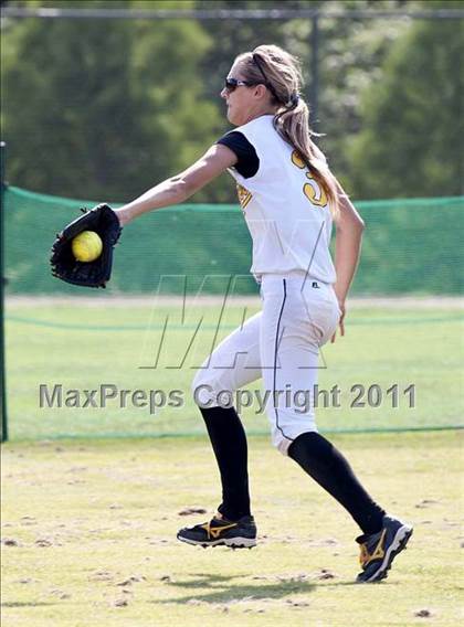 Thumbnail 1 in Pamlico County vs. East Surry (NCHSAA 1A Final) photogallery.