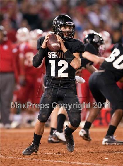 Thumbnail 3 in Mater Dei vs.Servite photogallery.