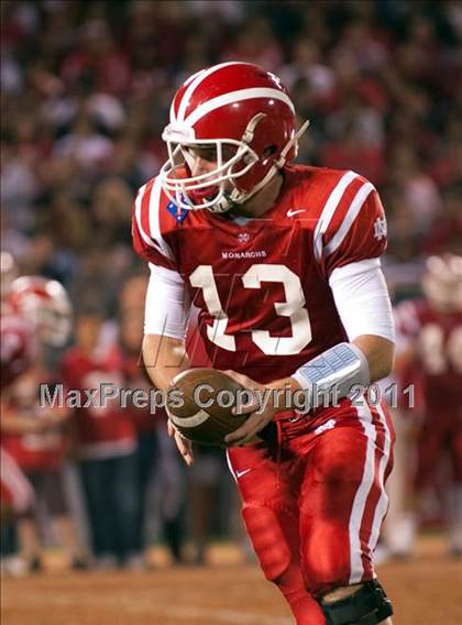 Thumbnail 2 in Mater Dei vs.Servite photogallery.