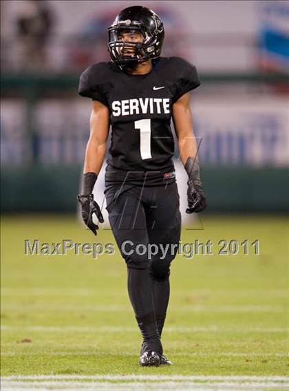 Thumbnail 2 in Mater Dei vs.Servite photogallery.