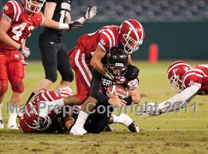 Thumbnail 1 in Mater Dei vs.Servite photogallery.