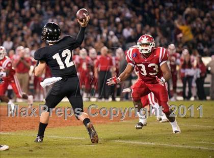 Thumbnail 2 in Mater Dei vs.Servite photogallery.