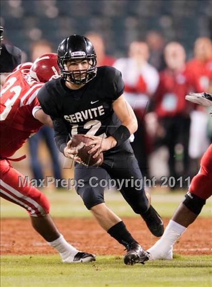 Thumbnail 2 in Mater Dei vs.Servite photogallery.