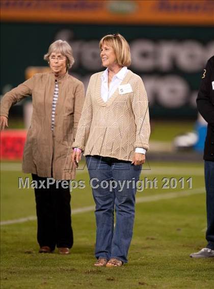 Thumbnail 2 in Mater Dei vs.Servite photogallery.