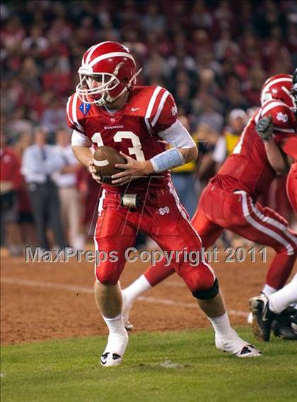 Thumbnail 3 in Mater Dei vs.Servite photogallery.