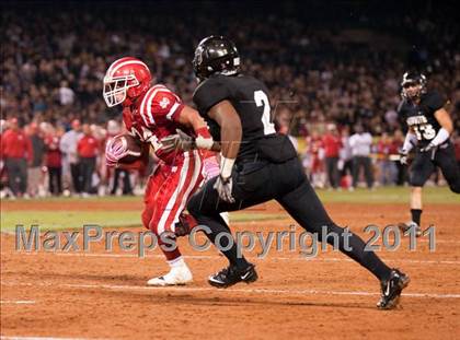 Thumbnail 3 in Mater Dei vs.Servite photogallery.