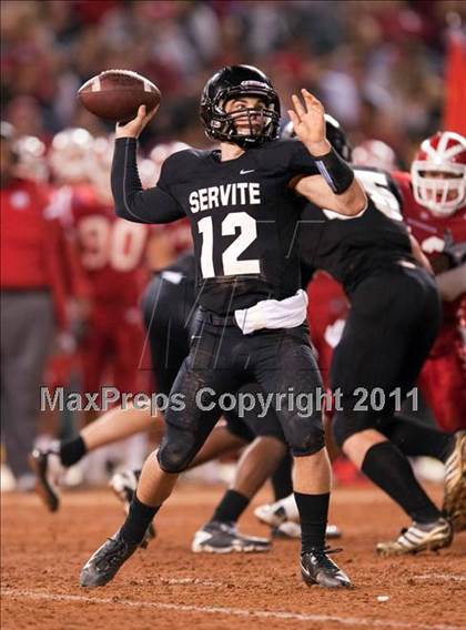 Thumbnail 1 in Mater Dei vs.Servite photogallery.