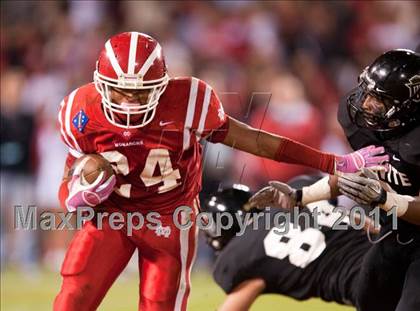 Thumbnail 1 in Mater Dei vs.Servite photogallery.