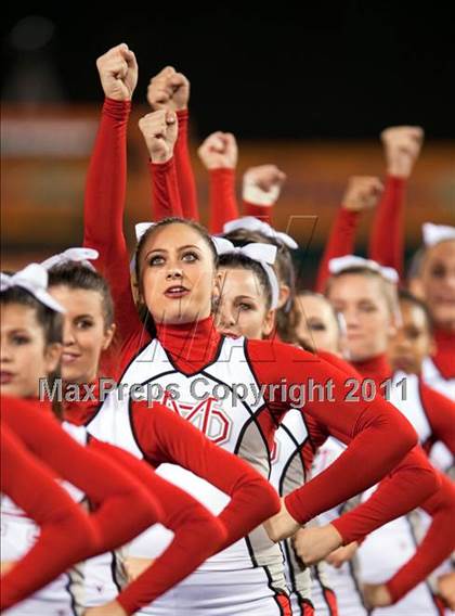 Thumbnail 1 in Mater Dei vs.Servite photogallery.