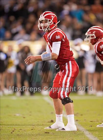 Thumbnail 1 in Mater Dei vs.Servite photogallery.
