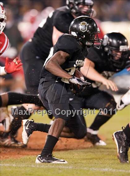 Thumbnail 1 in Mater Dei vs.Servite photogallery.