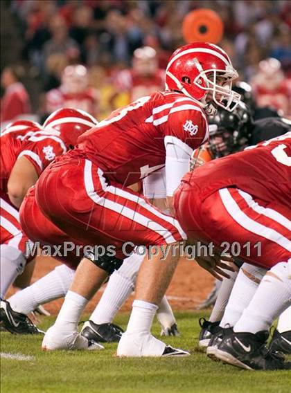 Thumbnail 3 in Mater Dei vs.Servite photogallery.
