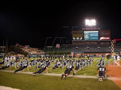Thumbnail 2 in Mater Dei vs.Servite photogallery.