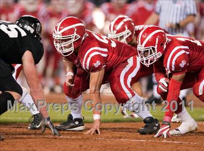Thumbnail 3 in Mater Dei vs.Servite photogallery.