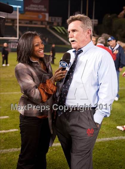 Thumbnail 1 in Mater Dei vs.Servite photogallery.