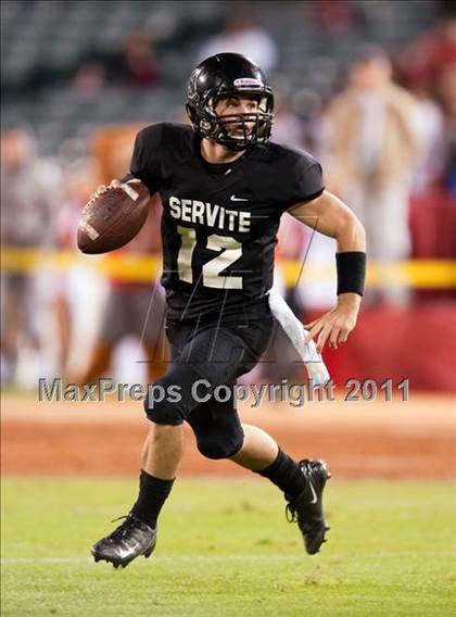 Thumbnail 2 in Mater Dei vs.Servite photogallery.