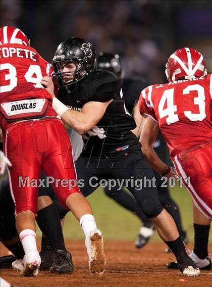 Thumbnail 1 in Mater Dei vs.Servite photogallery.