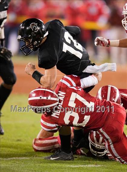 Thumbnail 3 in Mater Dei vs.Servite photogallery.