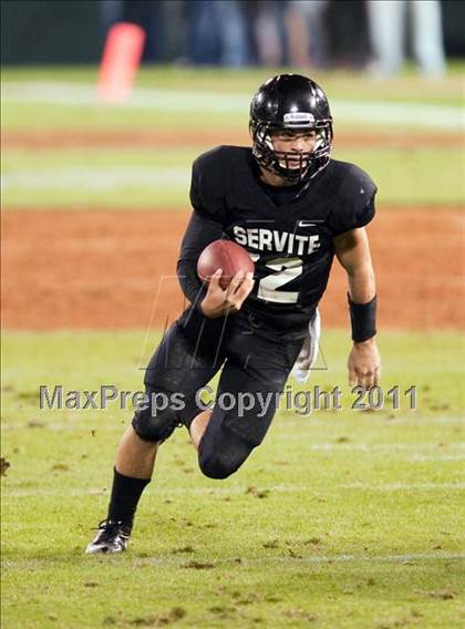 Thumbnail 1 in Mater Dei vs.Servite photogallery.