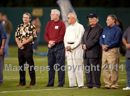 Thumbnail 2 in Mater Dei vs.Servite photogallery.