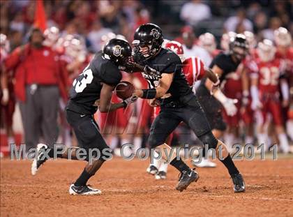 Thumbnail 2 in Mater Dei vs.Servite photogallery.