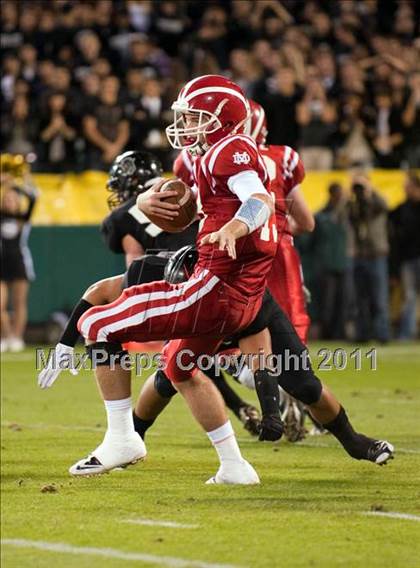 Thumbnail 2 in Mater Dei vs.Servite photogallery.