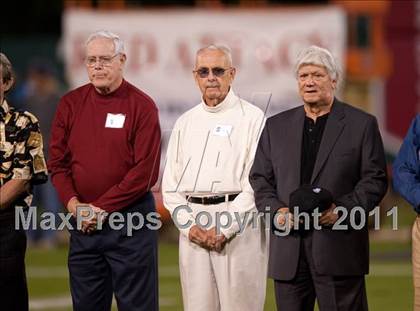 Thumbnail 2 in Mater Dei vs.Servite photogallery.