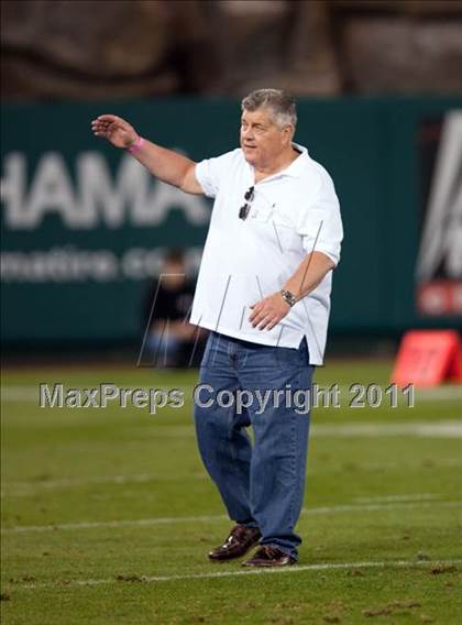 Thumbnail 1 in Mater Dei vs.Servite photogallery.