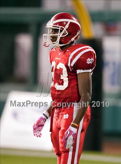 Thumbnail 3 in Mater Dei vs.Servite photogallery.