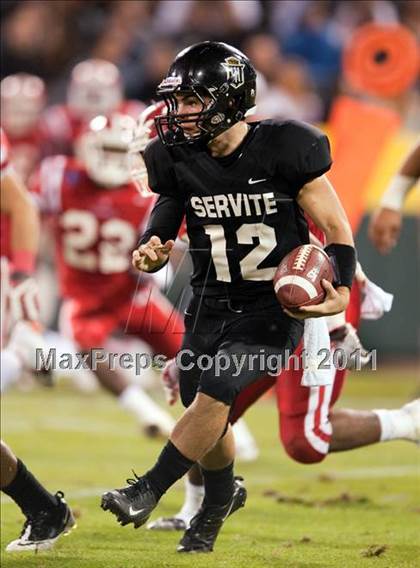 Thumbnail 3 in Mater Dei vs.Servite photogallery.
