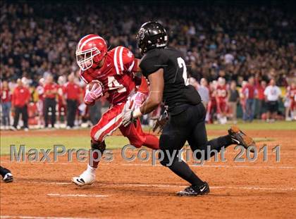 Thumbnail 1 in Mater Dei vs.Servite photogallery.