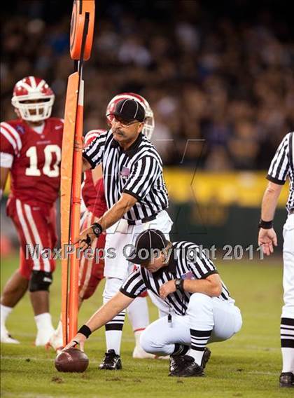 Thumbnail 2 in Mater Dei vs.Servite photogallery.