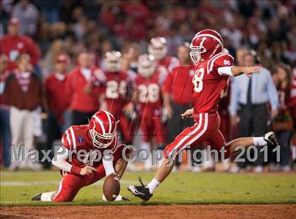 Thumbnail 1 in Mater Dei vs.Servite photogallery.