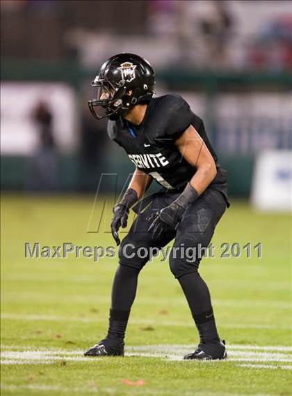 Thumbnail 3 in Mater Dei vs.Servite photogallery.