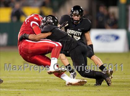 Thumbnail 2 in Mater Dei vs.Servite photogallery.
