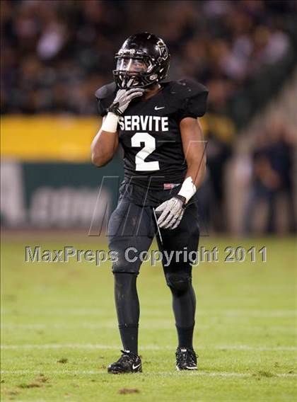 Thumbnail 1 in Mater Dei vs.Servite photogallery.