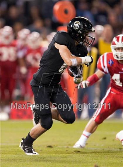 Thumbnail 1 in Mater Dei vs.Servite photogallery.