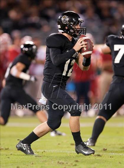 Thumbnail 2 in Mater Dei vs.Servite photogallery.
