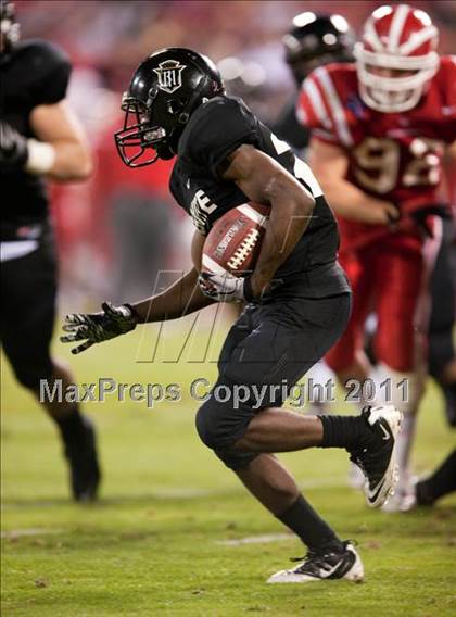 Thumbnail 2 in Mater Dei vs.Servite photogallery.
