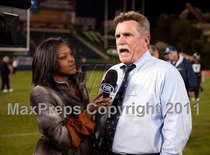 Thumbnail 3 in Mater Dei vs.Servite photogallery.