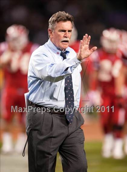 Thumbnail 1 in Mater Dei vs.Servite photogallery.