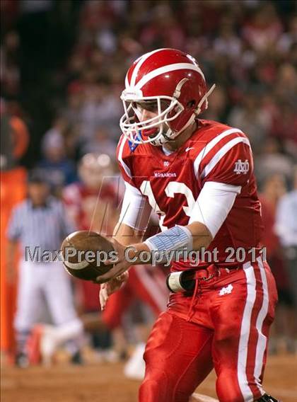 Thumbnail 3 in Mater Dei vs.Servite photogallery.
