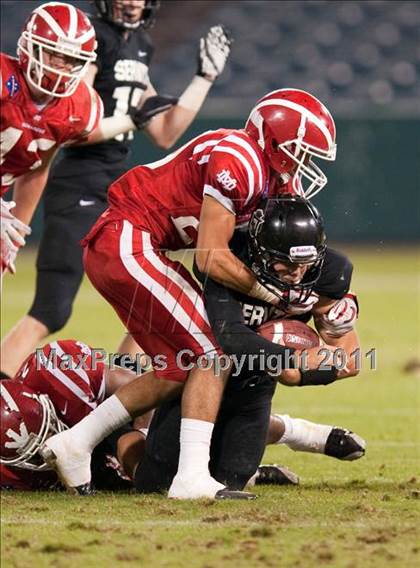 Thumbnail 3 in Mater Dei vs.Servite photogallery.