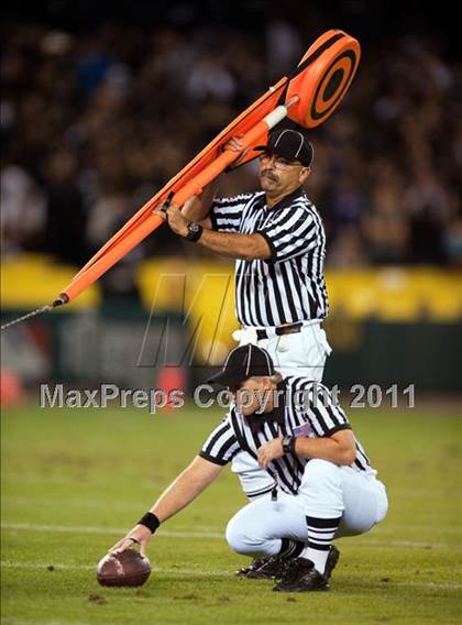 Thumbnail 1 in Mater Dei vs.Servite photogallery.