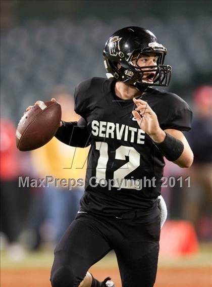 Thumbnail 3 in Mater Dei vs.Servite photogallery.