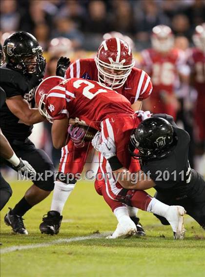 Thumbnail 3 in Mater Dei vs.Servite photogallery.